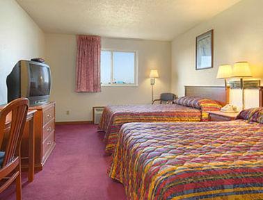 Super 8 By Wyndham I-39 Hotel 2*