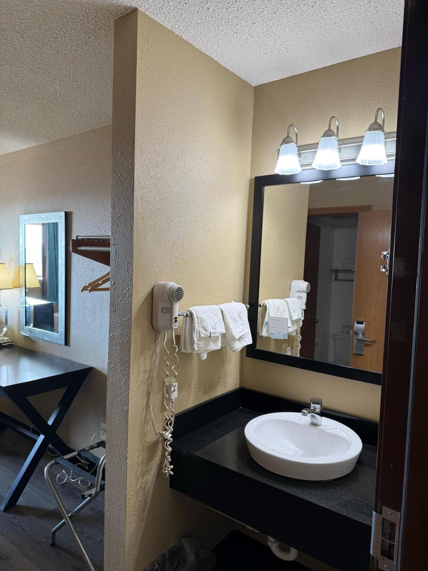 Super 8 By Wyndham I-39 Hotel Mendota