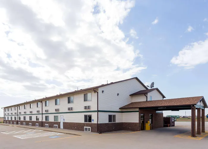 Super 8 By Wyndham Mendota I-39
